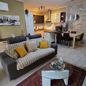  Apartment Prime: With Ac And Parking Near Train Station Italy